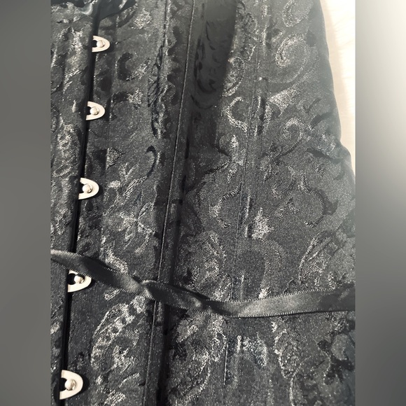 Black Lace Gothic Corset Top No Sleeves Size Large With matching G-string - Picture 5 of 6